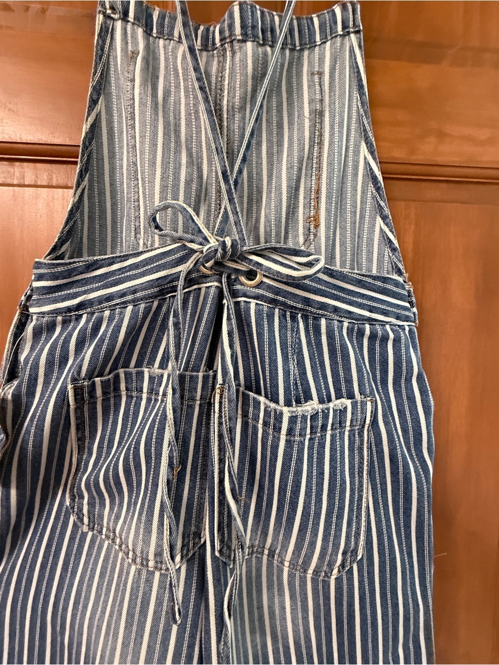 Kensie Jeans Drapey Denim 100% Cotton Cropped Tie Overalls in Medium- NWT - Picture 5 of 15